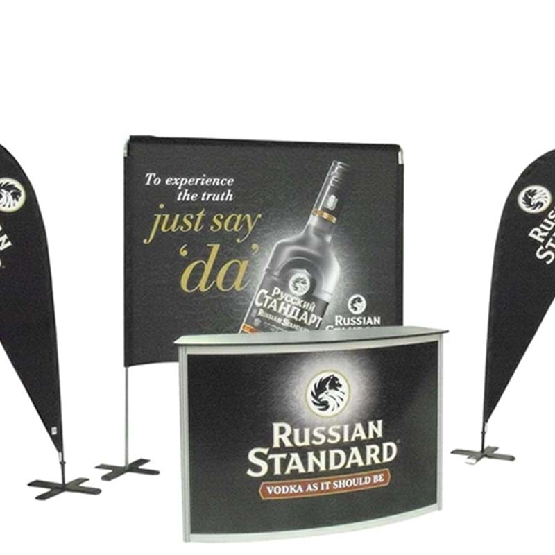 Outdoor bar for drinks sampling in the snow