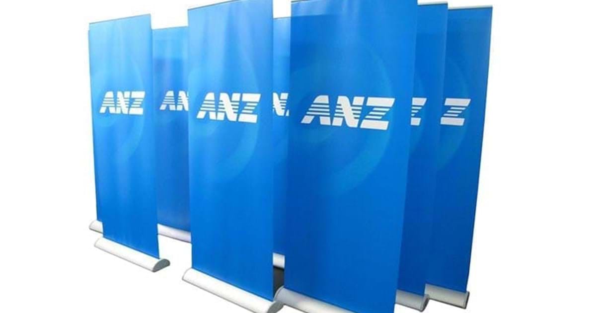 Pull Up Banner Stands